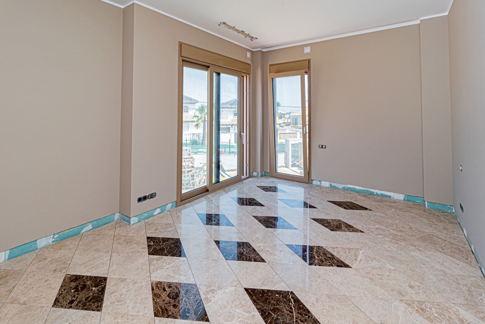 5 slaapkamer Villa te koop in La Mata met zwembad - € 4.500.000 (Ref: 9161600)