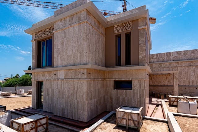 5 Zimmer Villa zu verkaufen in La Mata, Torrevieja mit Pool - 4.500.000 € (Ref: 9161600)