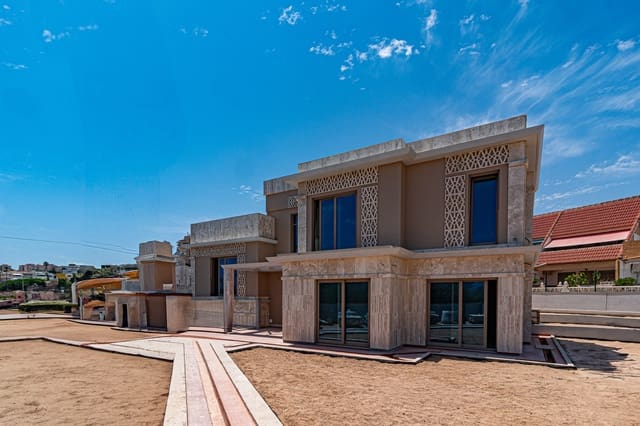 5 Zimmer Villa zu verkaufen in La Mata, Torrevieja mit Pool - 4.500.000 € (Ref: 9161600)