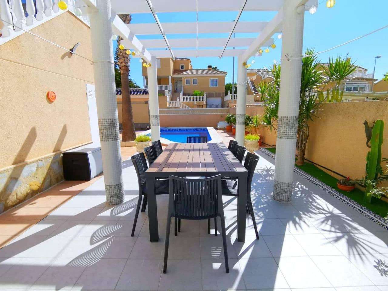 4 Zimmer Villa zu verkaufen in Los Altos mit Pool - 450.000 € (Ref: 9164544)