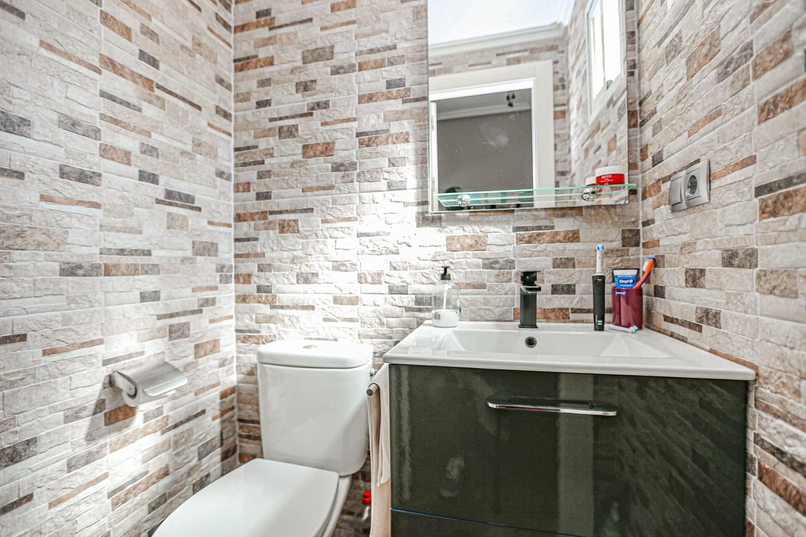 2 sypialnia Penthouse na sprzedaż w Torrevieja z basenem - 148 000 € (Ref: 9180081)