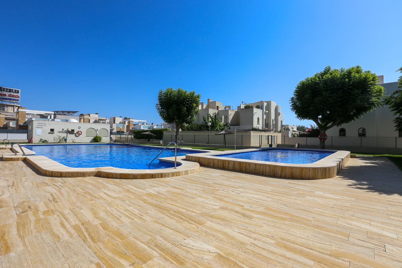 2 sypialnia Penthouse na sprzedaż w Torrevieja z basenem - 148 000 € (Ref: 9180081)