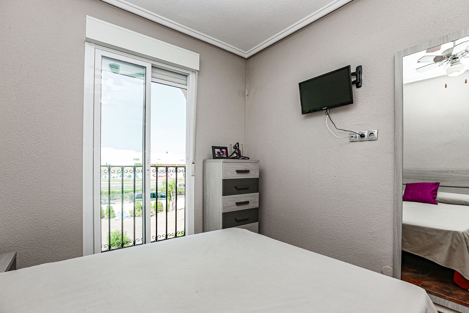 2 sypialnia Penthouse na sprzedaż w Torrevieja z basenem - 148 000 € (Ref: 9180081)