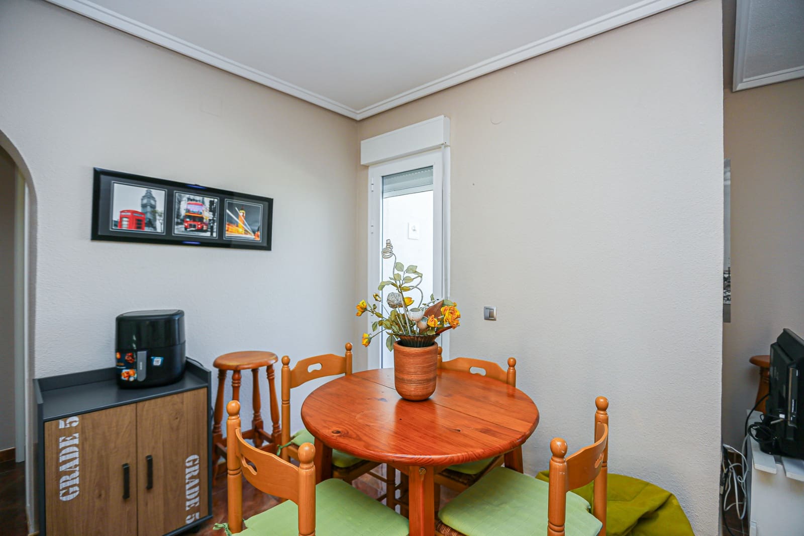 2 sypialnia Penthouse na sprzedaż w Torrevieja z basenem - 148 000 € (Ref: 9180081)