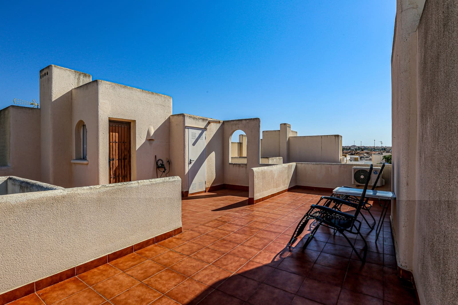 2 sypialnia Penthouse na sprzedaż w Torrevieja z basenem - 148 000 € (Ref: 9180081)