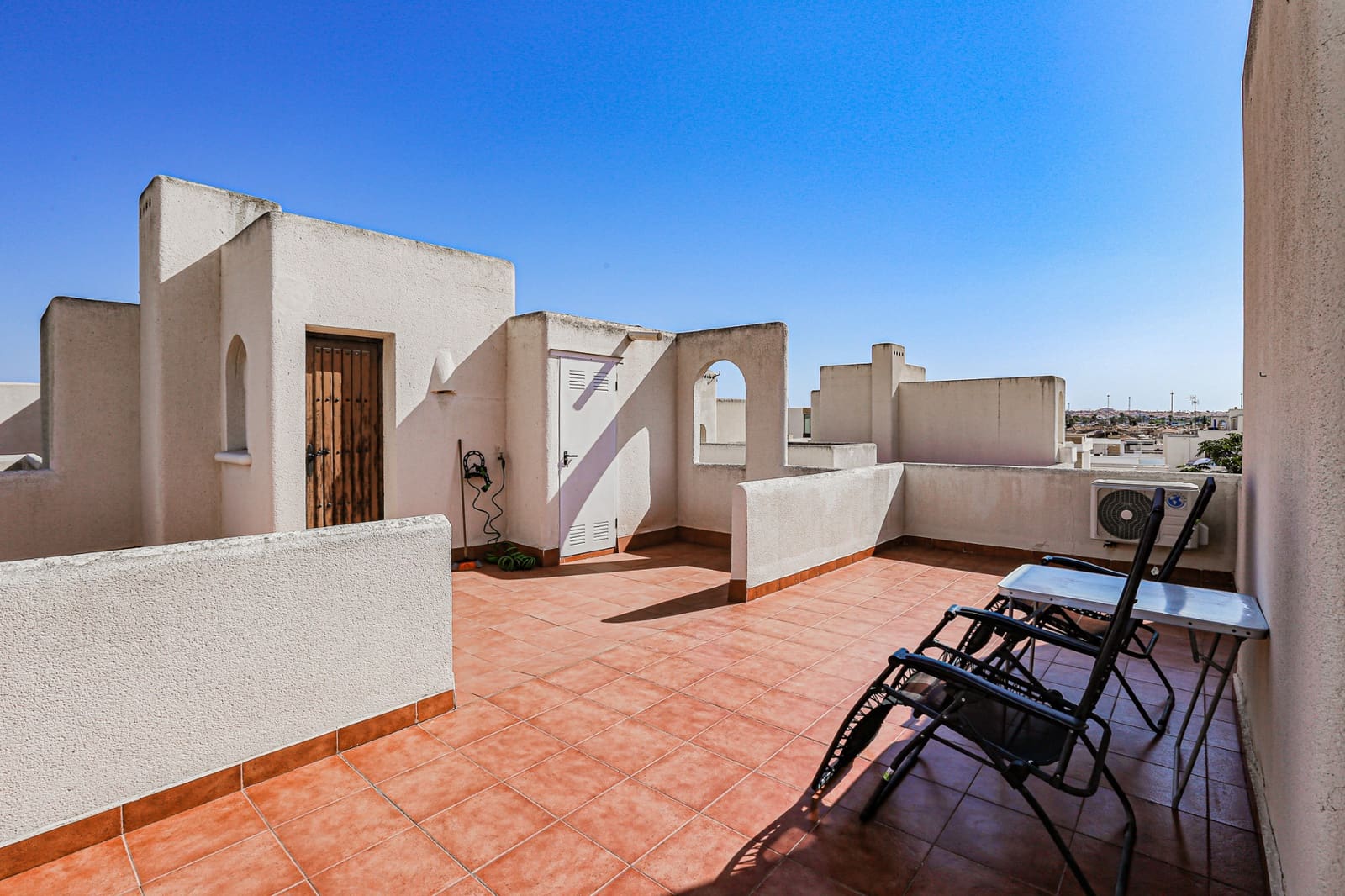 2 sypialnia Penthouse na sprzedaż w Torrevieja z basenem - 148 000 € (Ref: 9180081)