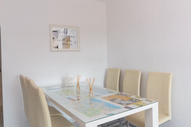 3 slaapkamer Appartement te koop in La Siesta, Torrevieja met zwembad - € 158.000 (Ref: 9180353)