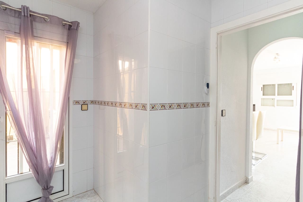 3 slaapkamer Appartement te koop in La Siesta met zwembad - € 158.000 (Ref: 9180353)