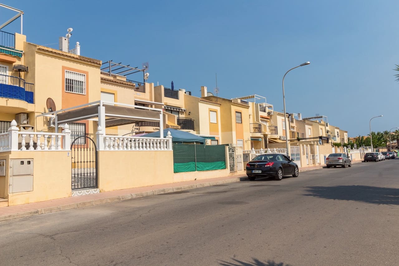 3 slaapkamer Appartement te koop in La Siesta met zwembad - € 158.000 (Ref: 9180353)