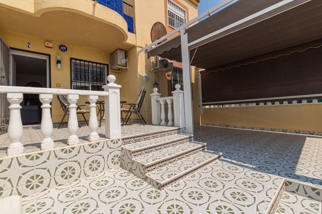 3 slaapkamer Appartement te koop in La Siesta, Torrevieja met zwembad - € 158.000 (Ref: 9180353)