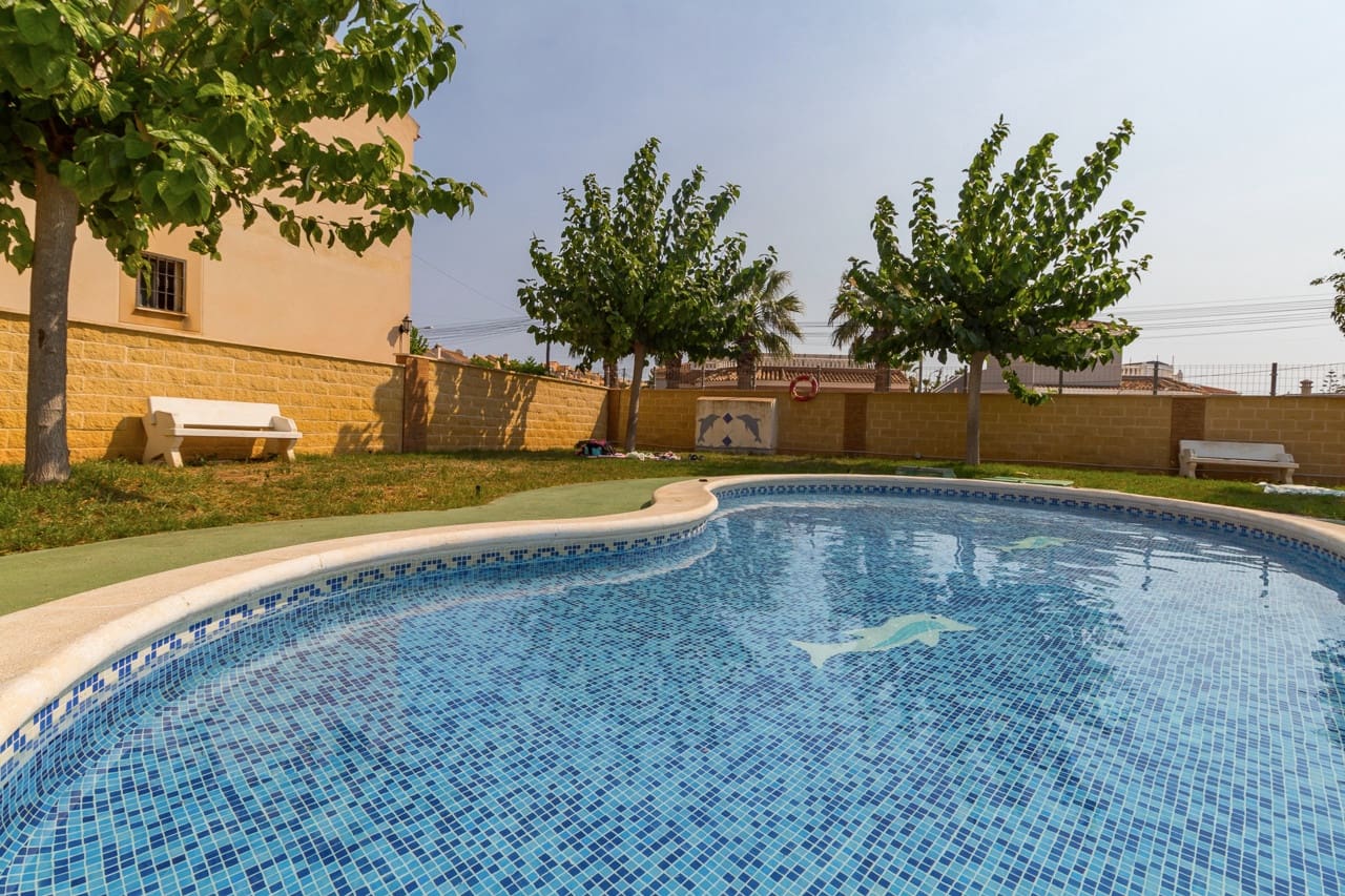 3 slaapkamer Appartement te koop in La Siesta met zwembad - € 158.000 (Ref: 9180353)