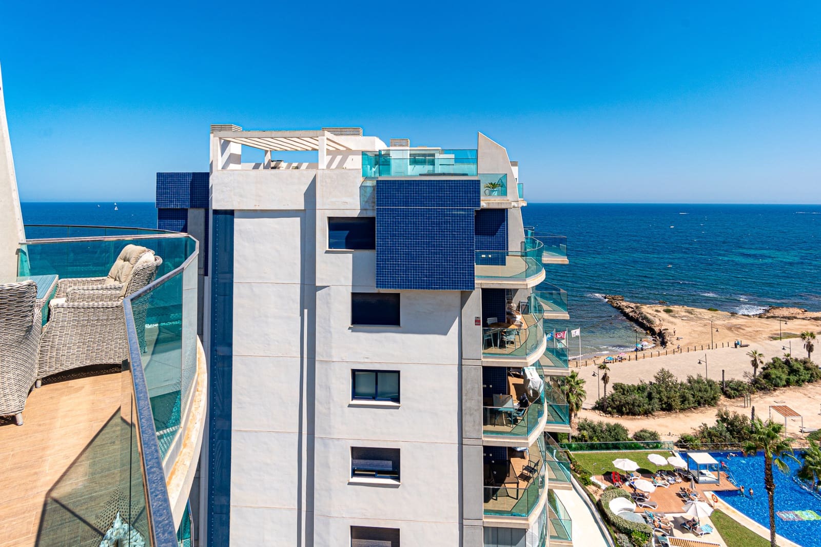 2 chambre Penthouse à vendre à Punta Prima avec piscine garage - 595 000 € (Ref: 9204897)