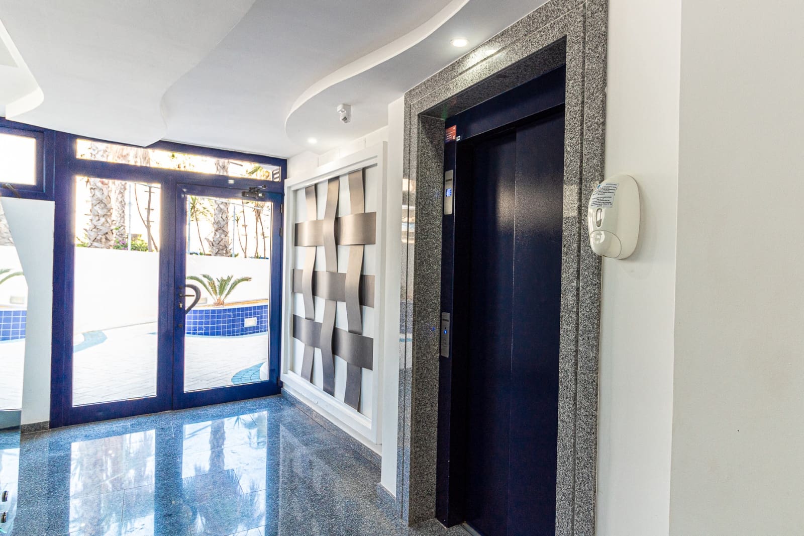 2 chambre Penthouse à vendre à Punta Prima avec piscine garage - 595 000 € (Ref: 9204897)