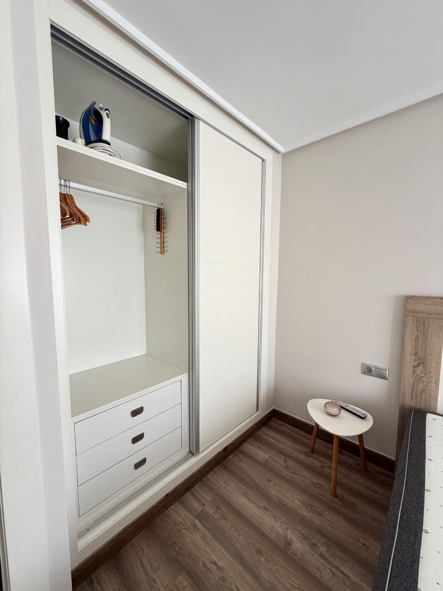 3 makuuhuone Omakotitalo vuokrattavana paikassa Los Balcones mukana uima-altaan - 1 100 € (Ref: 9219190)