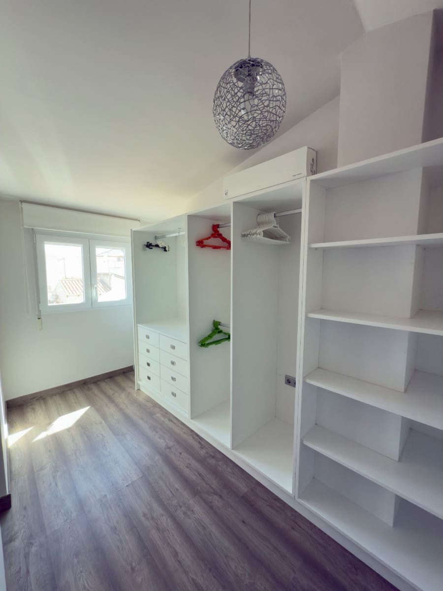 3 makuuhuone Omakotitalo vuokrattavana paikassa Los Balcones mukana uima-altaan - 1 100 € (Ref: 9219190)