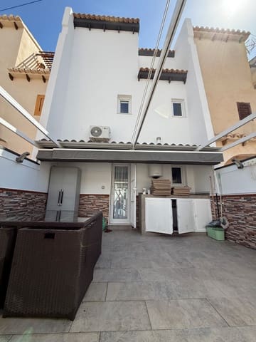 3 makuuhuone Omakotitalo vuokrattavana paikassa Los Balcones mukana uima-altaan - 1 100 € (Ref: 9219190)