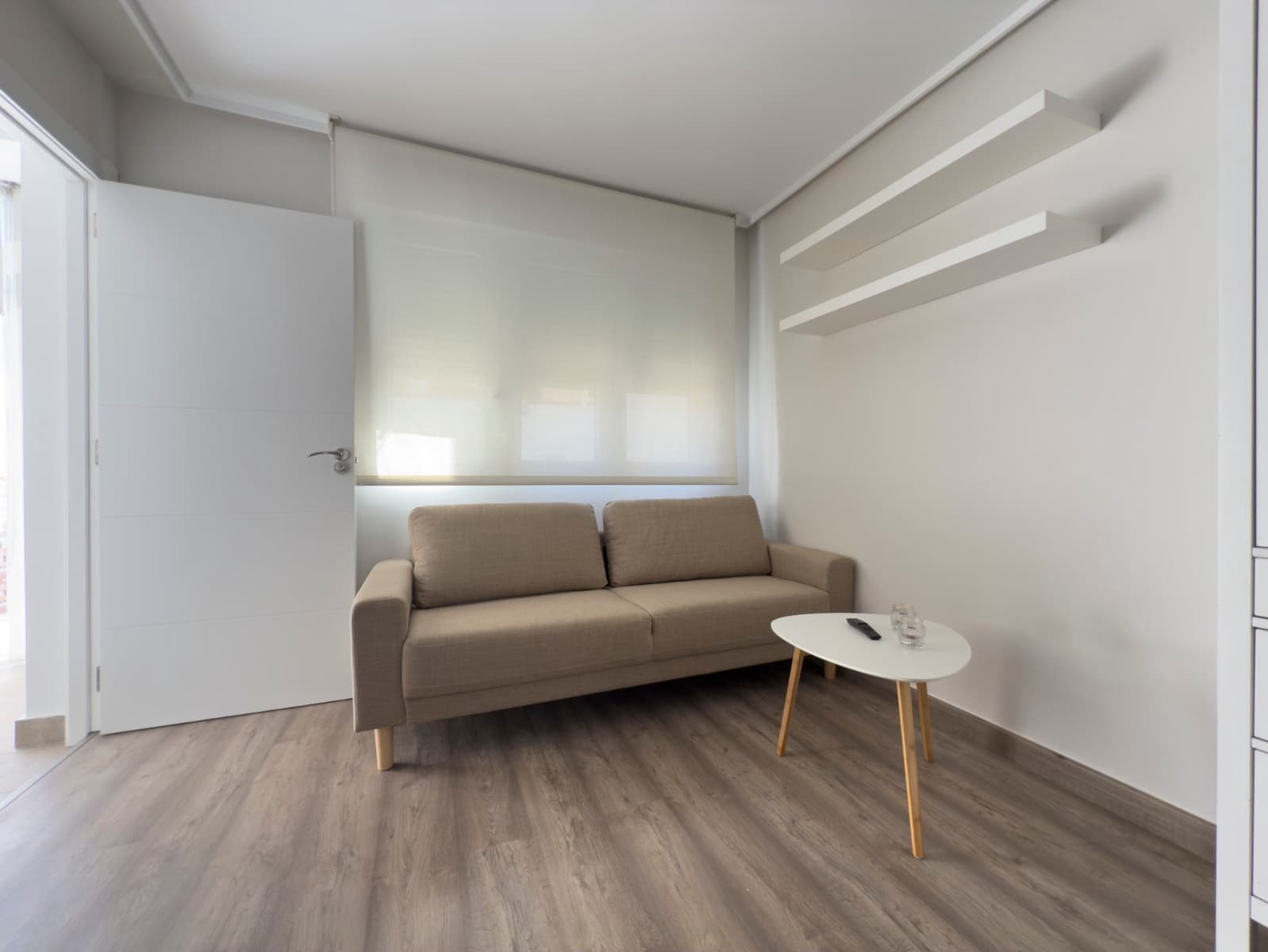 3 makuuhuone Omakotitalo vuokrattavana paikassa Los Balcones mukana uima-altaan - 1 100 € (Ref: 9219190)