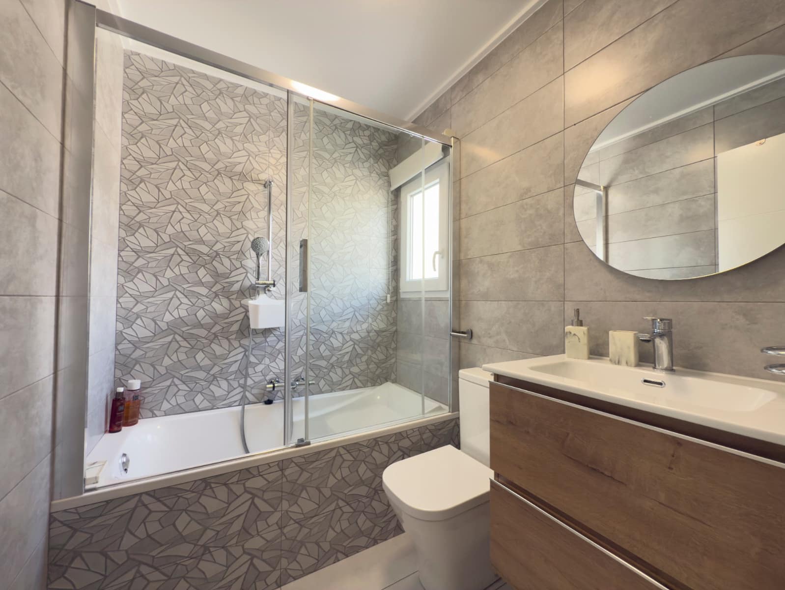 3 makuuhuone Omakotitalo vuokrattavana paikassa Los Balcones mukana uima-altaan - 1 100 € (Ref: 9219190)