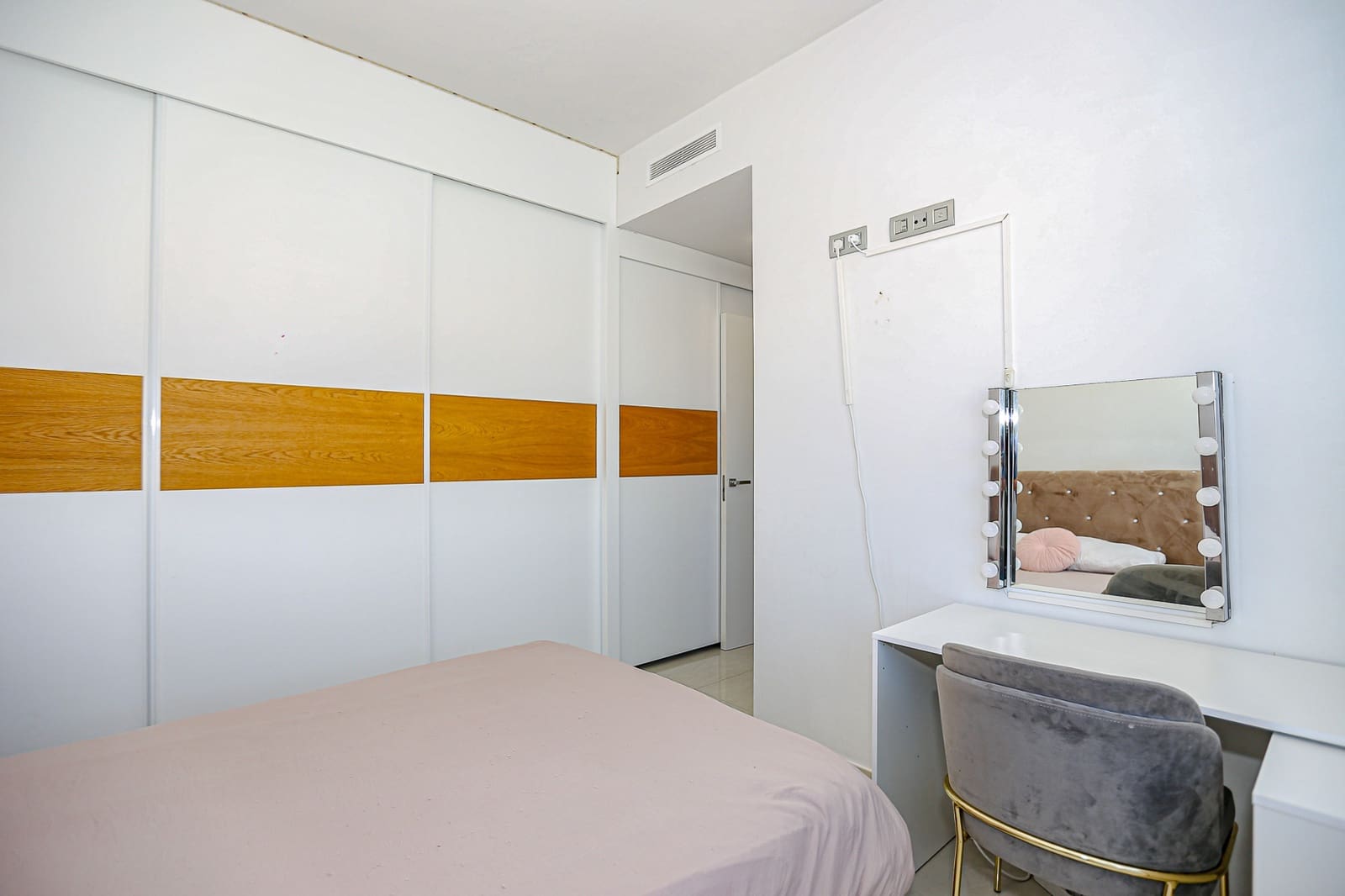 3 slaapkamer Villa te koop in Dona Pepa met zwembad - € 550.000 (Ref: 9223652)