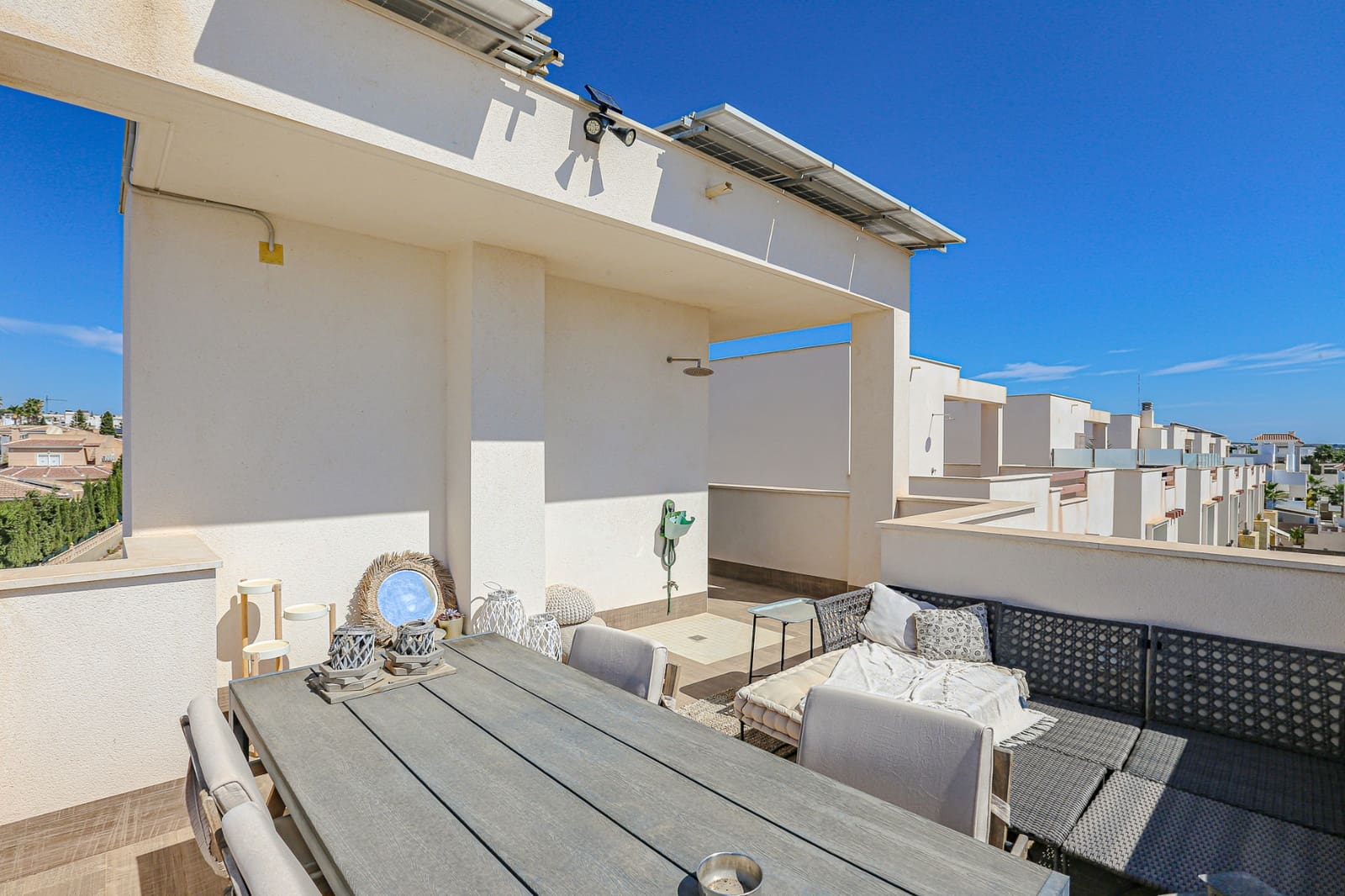 3 slaapkamer Villa te koop in Dona Pepa met zwembad - € 550.000 (Ref: 9223652)