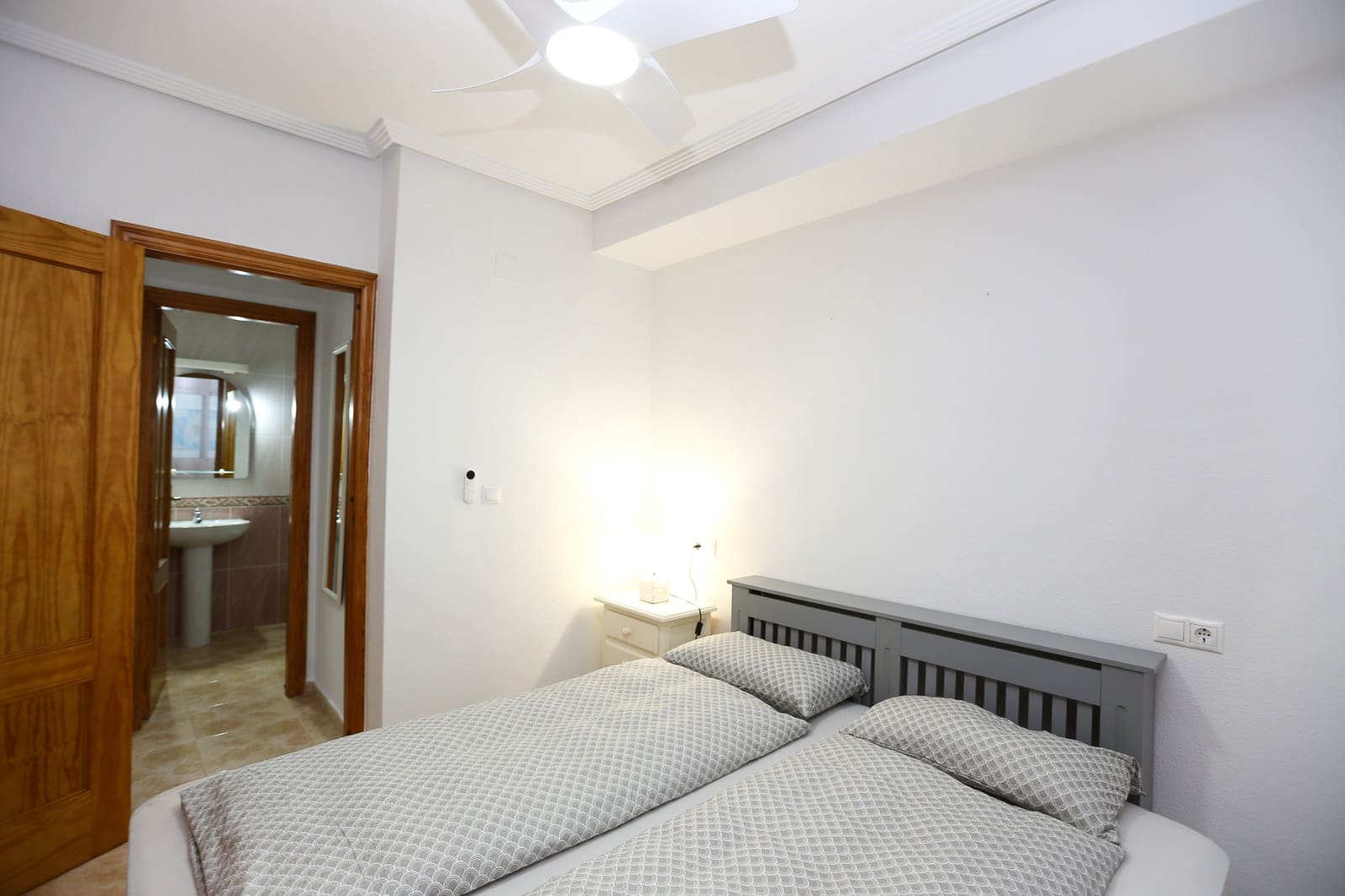 2 bedroom Apartment for rent in Orihuela Costa with pool - € 750 (Ref: 9231232)