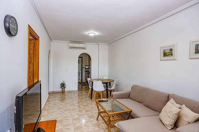 2 bedroom Apartment for rent in Punta Prima, Orihuela with pool - € 850 (Ref: 9231232)
