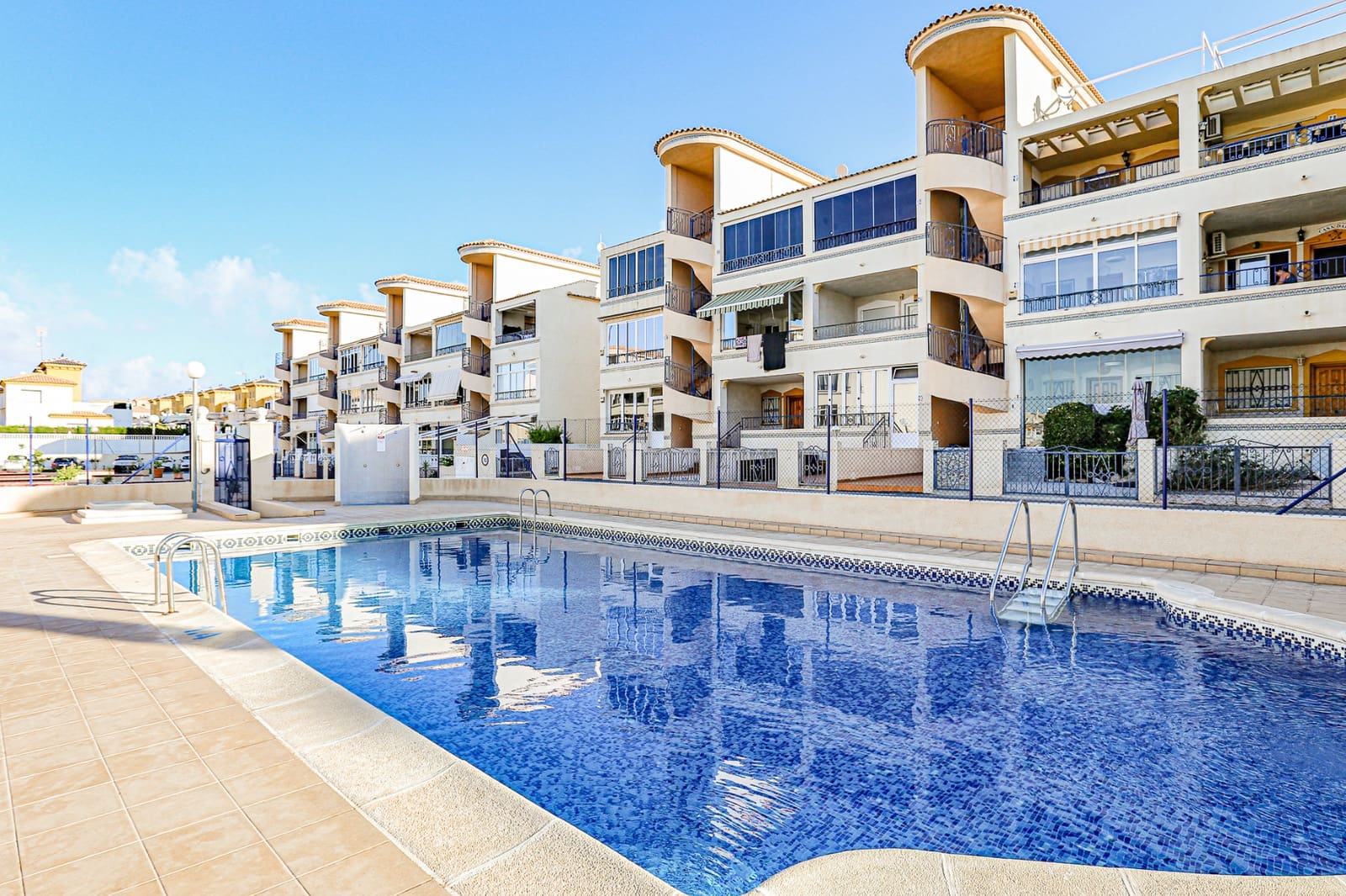 2 bedroom Apartment for rent in Orihuela Costa with pool - € 750 (Ref: 9231232)