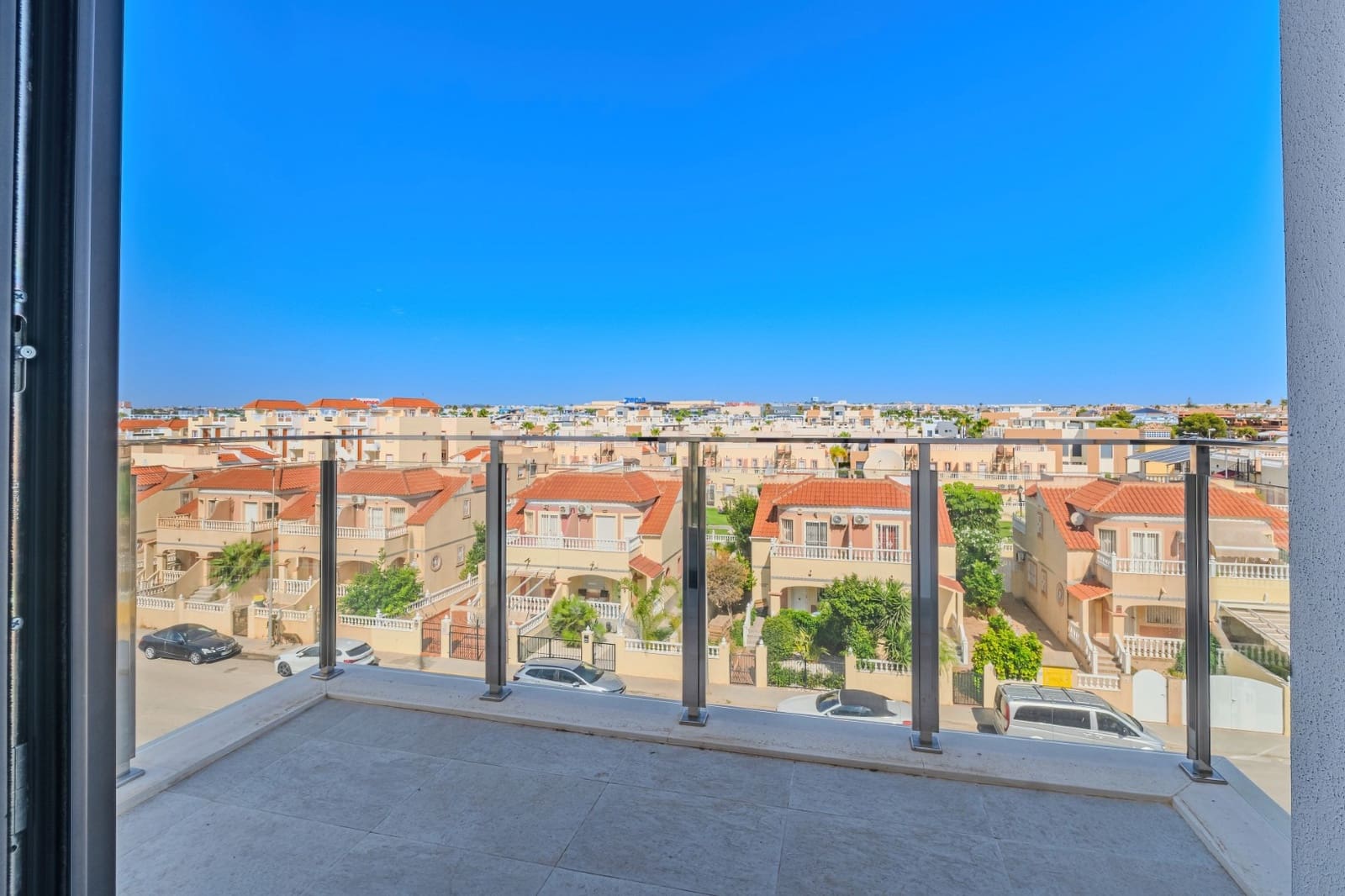 2 soveværelse Penthouse til salg i La Zenia med swimmingpool - € 449.000 (Ref: 9235485)