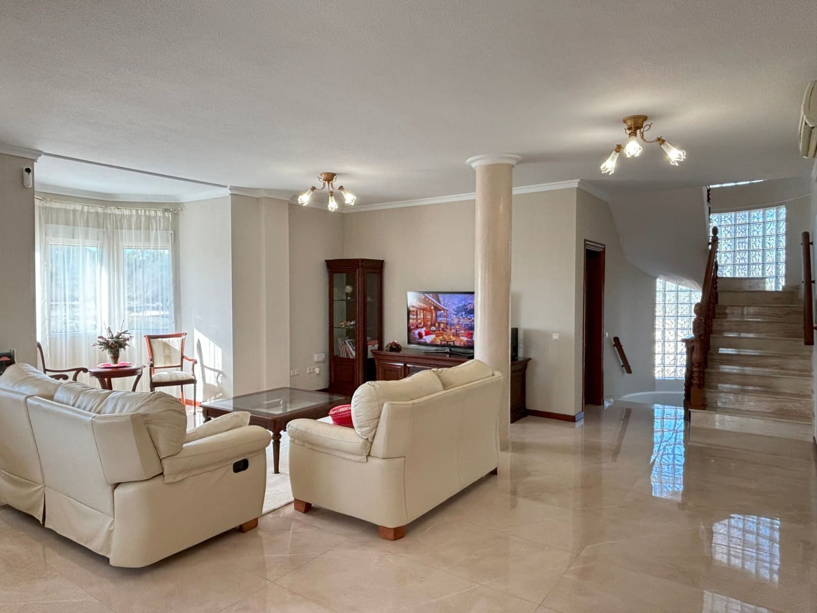 5 bedroom Villa for sale in Ciudad Quesada with pool - € 630,000 (Ref: 9253808)