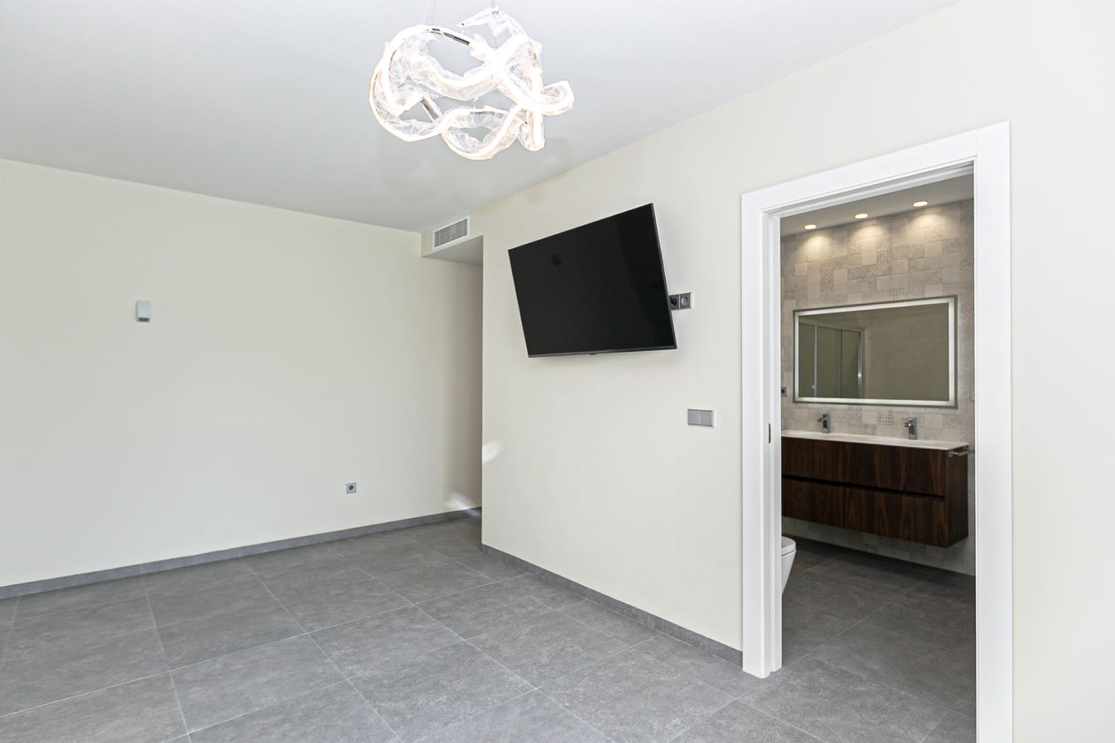 5 bedroom Villa for sale in San Pedro del Pinatar with pool garage - € 1,300,000 (Ref: 9296513)