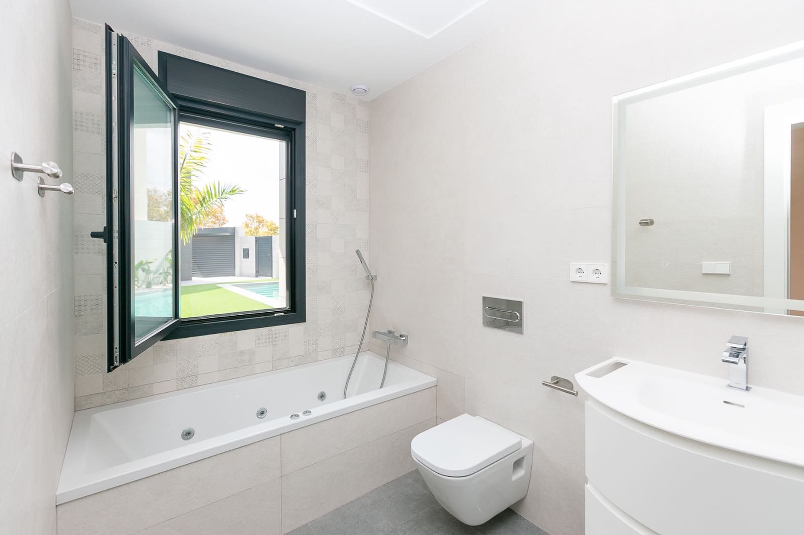 5 bedroom Villa for sale in San Pedro del Pinatar with pool garage - € 1,300,000 (Ref: 9296513)