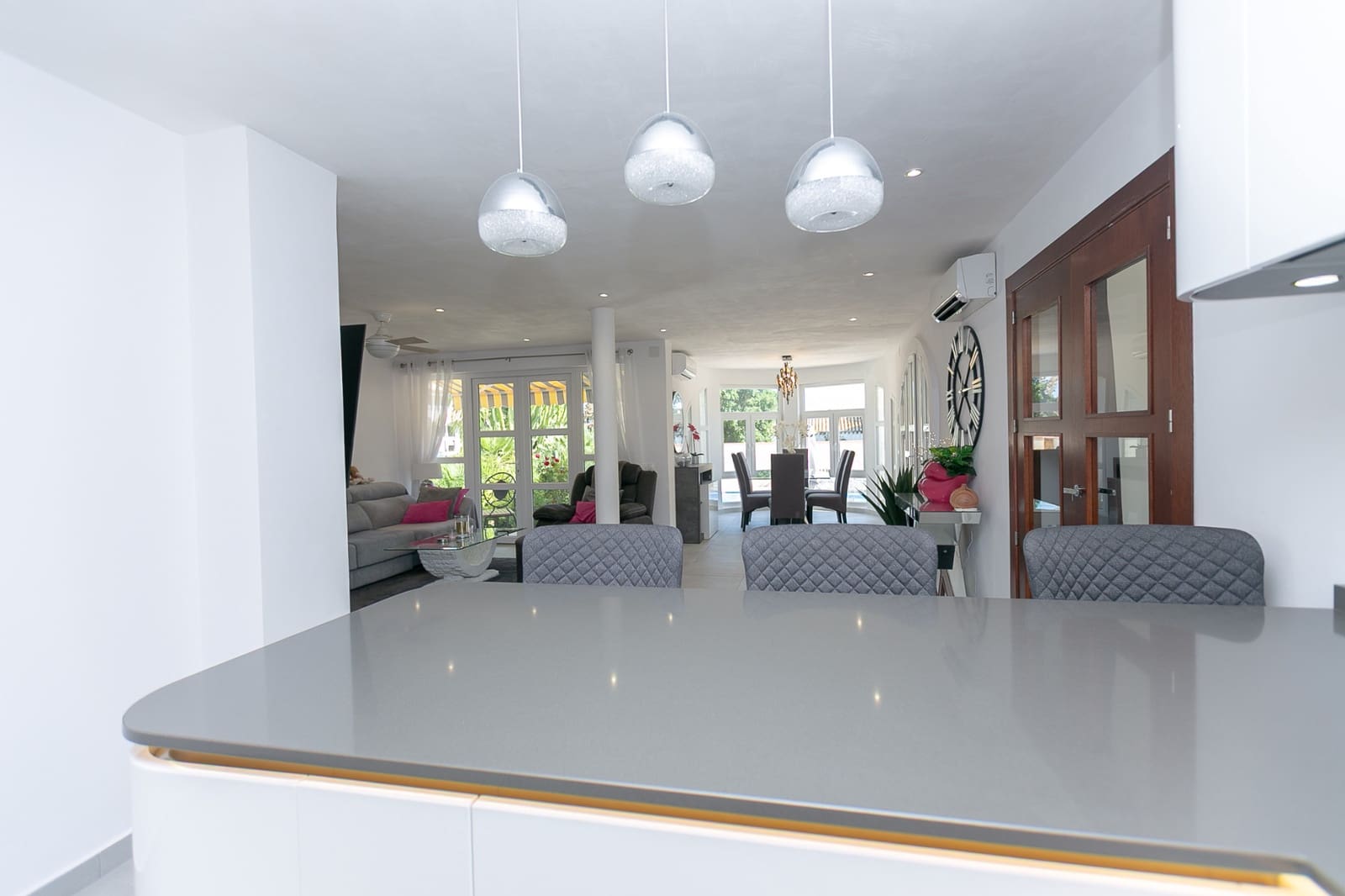 6 sovrum Villa till salu i Campoamor med pool garage - 799 000 € (Ref: 9301650)