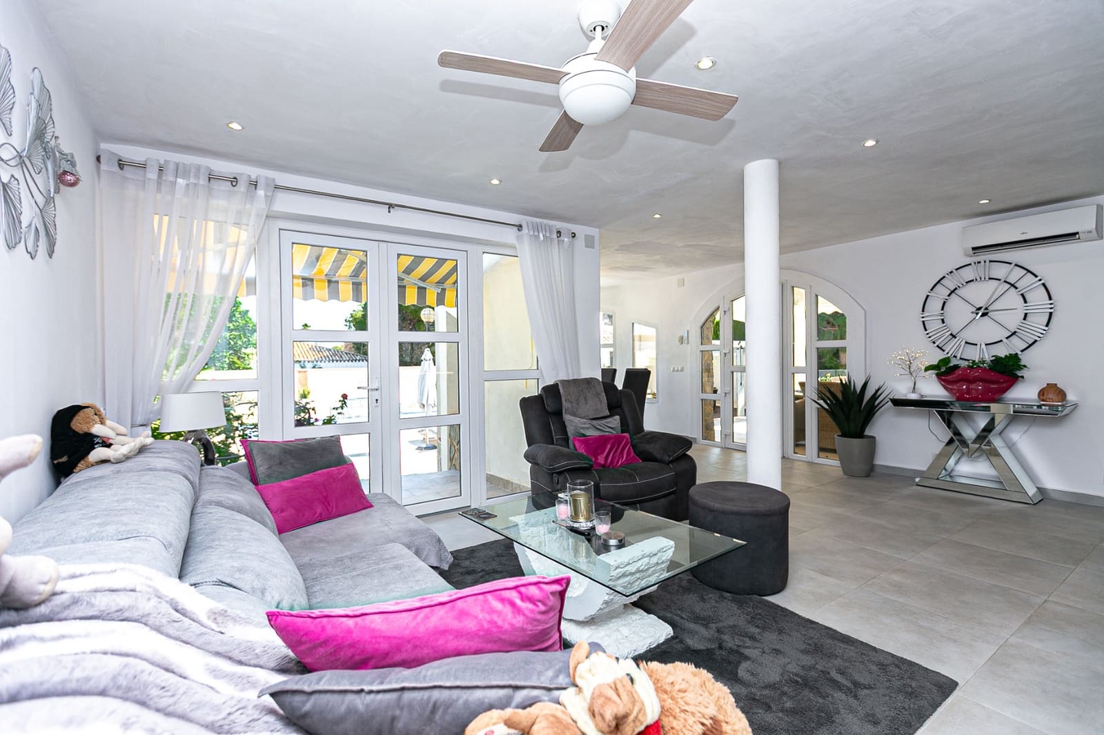 6 sovrum Villa till salu i Campoamor med pool garage - 799 000 € (Ref: 9301650)