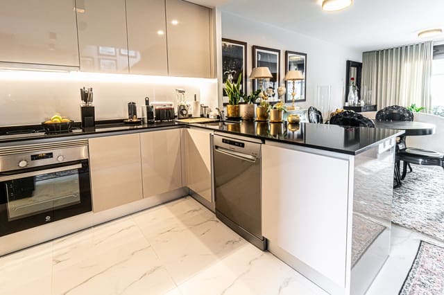 2 soveværelse Penthouse til salg i Playa Flamenca, Orihuela med swimmingpool garage - € 495.000 (Ref: 9314399)