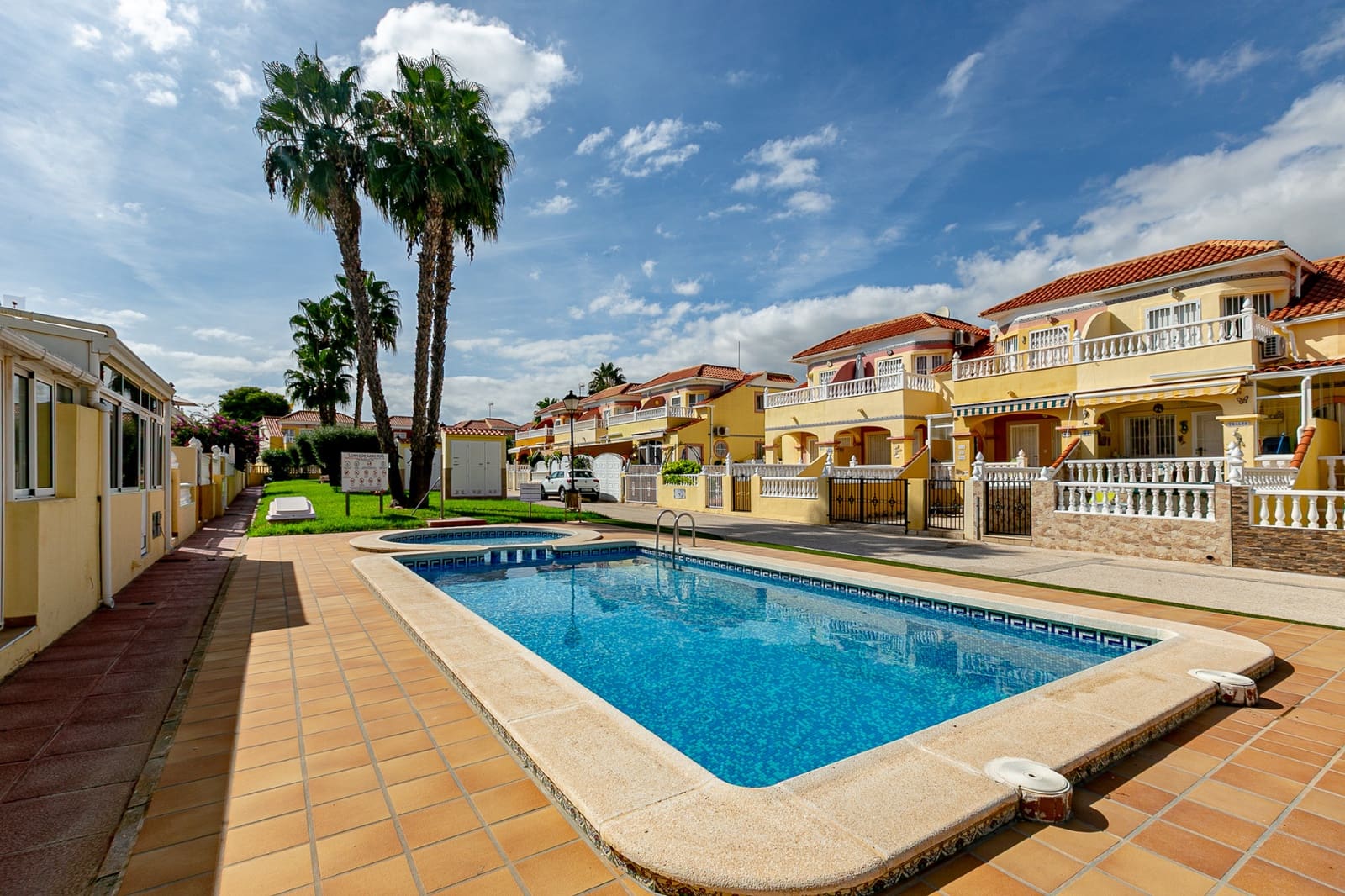 3 bedroom Townhouse for sale in Cabo Roig with pool - € 268,000 (Ref: 9329684)