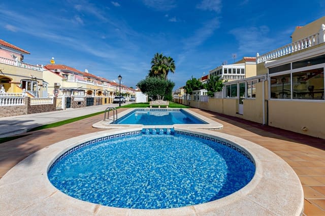 3 bedroom Townhouse for sale in Cabo Roig, Orihuela with pool - € 268,000 (Ref: 9329684)