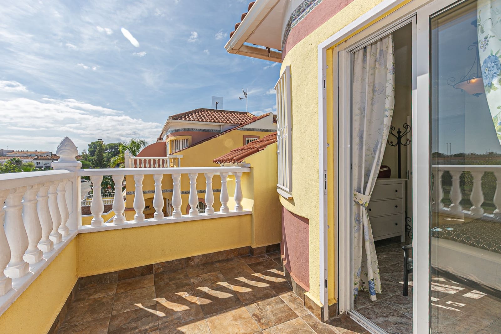 3 bedroom Townhouse for sale in Cabo Roig with pool - € 268,000 (Ref: 9329684)