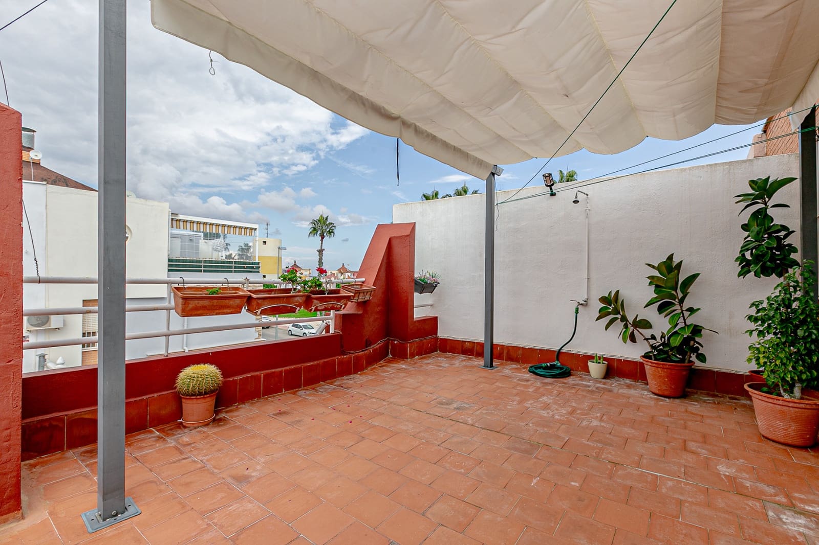 2 soverom Kjedet enebolig til salgs i Los Altos med svømmebasseng - € 195 000 (Ref: 9329810)