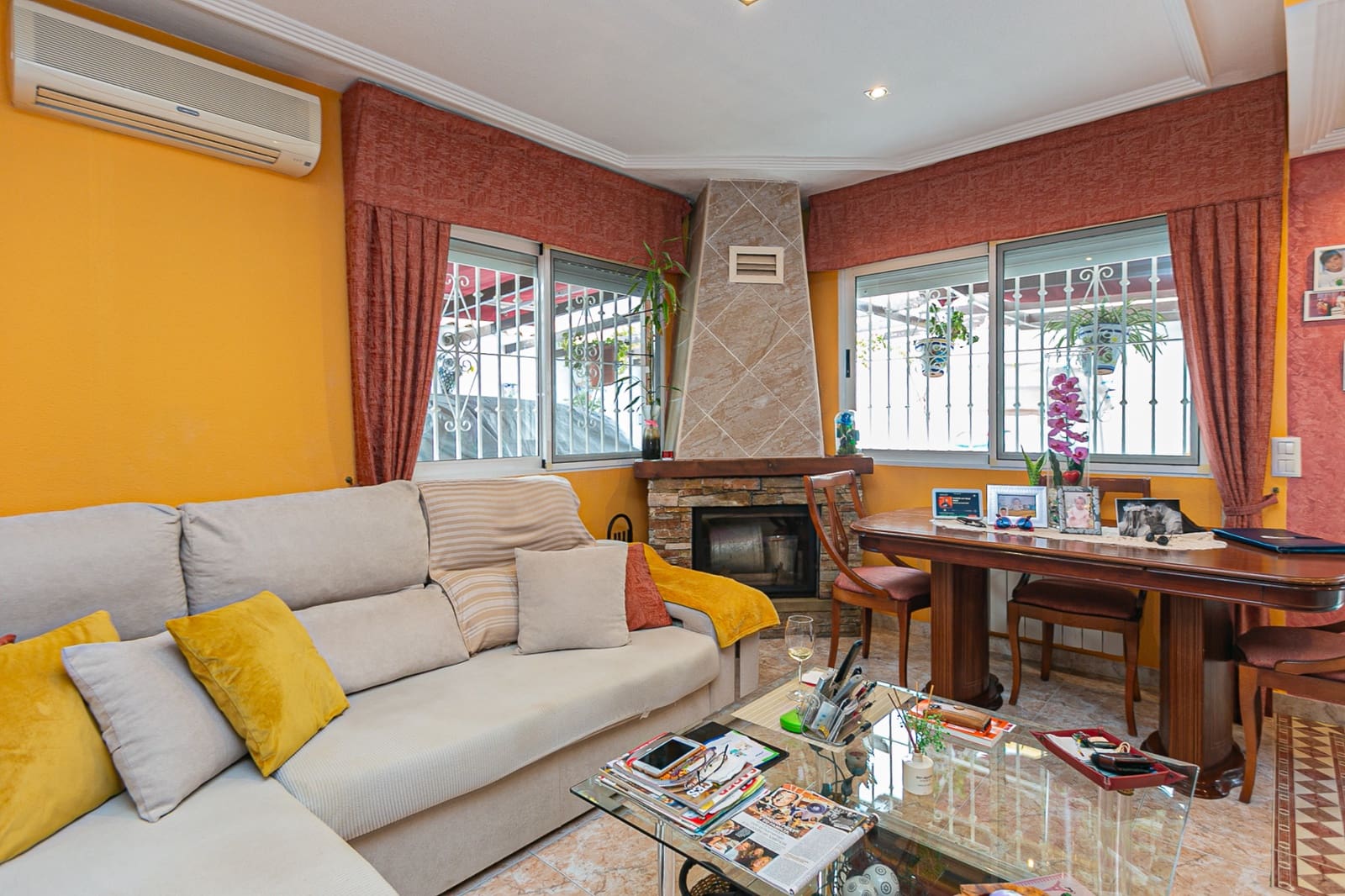 2 soverom Kjedet enebolig til salgs i Los Altos med svømmebasseng - € 195 000 (Ref: 9329810)