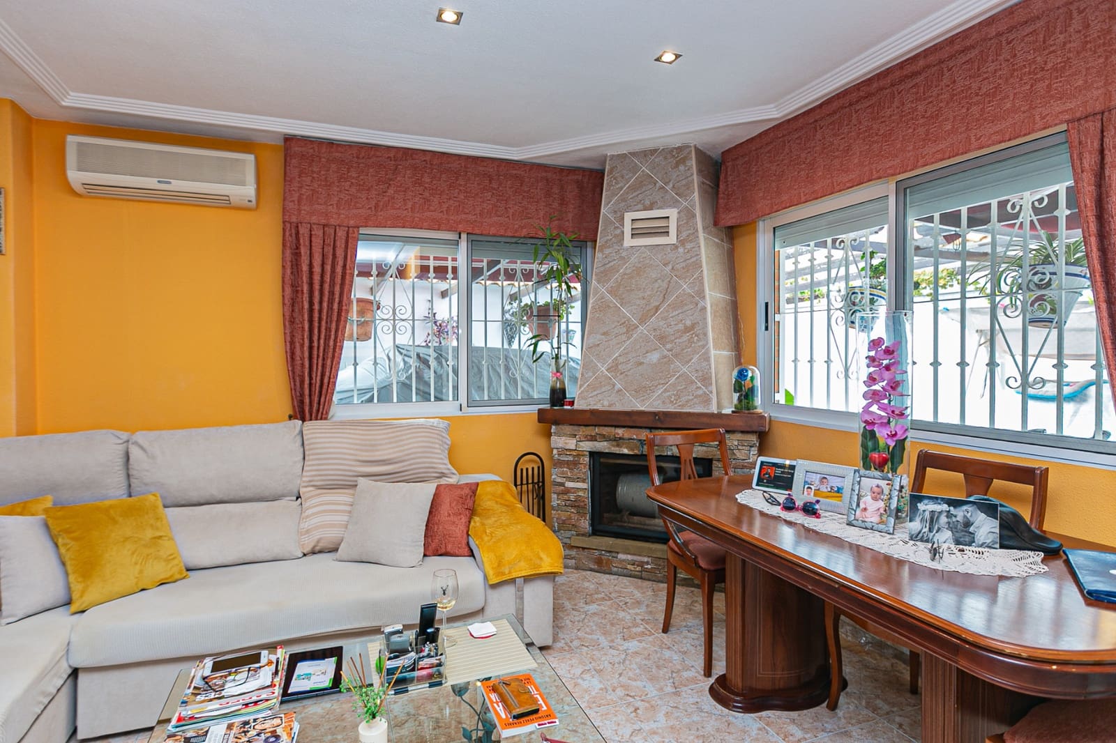 2 soverom Kjedet enebolig til salgs i Los Altos med svømmebasseng - € 195 000 (Ref: 9329810)