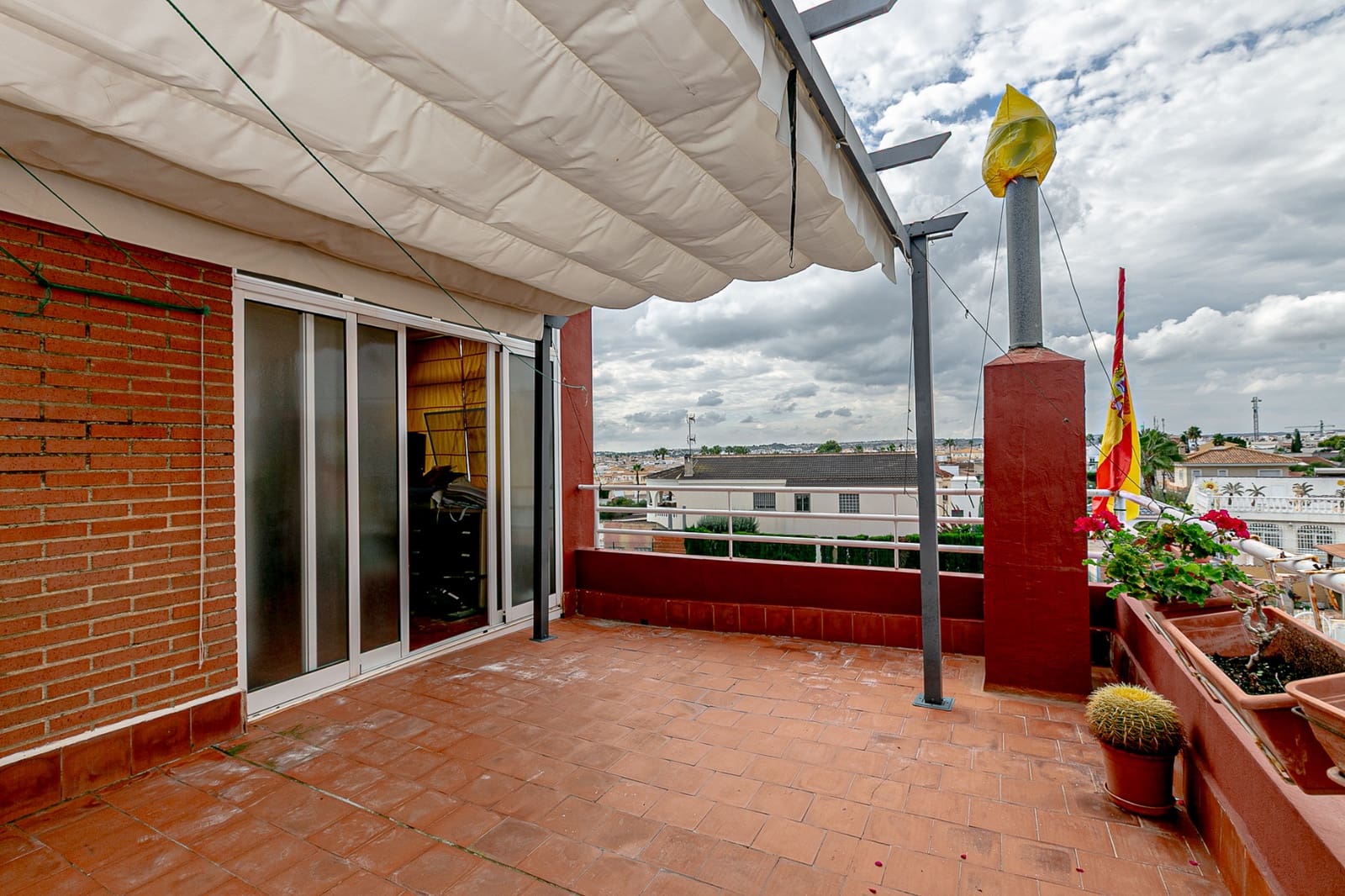 2 soverom Kjedet enebolig til salgs i Los Altos med svømmebasseng - € 195 000 (Ref: 9329810)