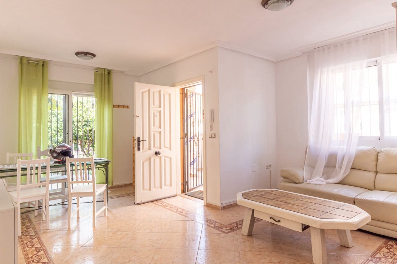 3 quarto Apartamento para venda em La Zenia com piscina - 199 000 € (Ref: 9336959)