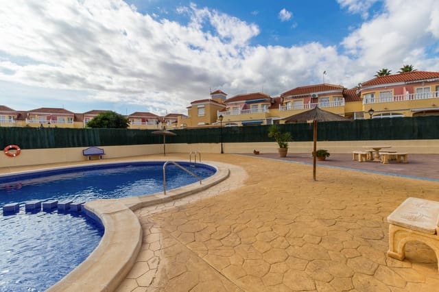 3 quarto Apartamento para venda em La Zenia, Orihuela com piscina - 199 000 € (Ref: 9336959)