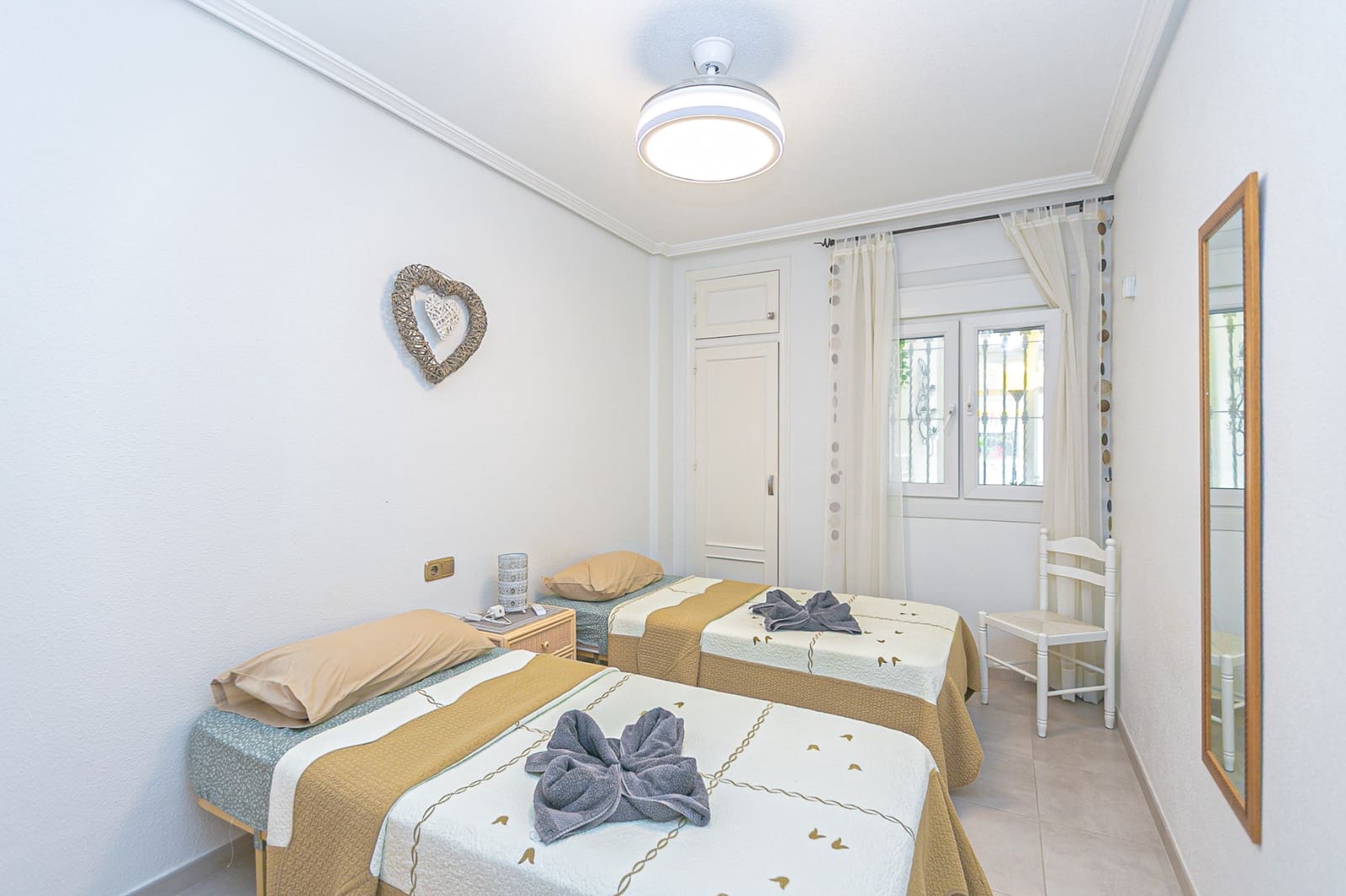 2 makuuhuone Huoneisto myytävänä paikassa La Zenia mukana uima-altaan - 179 900 € (Ref: 9337216)