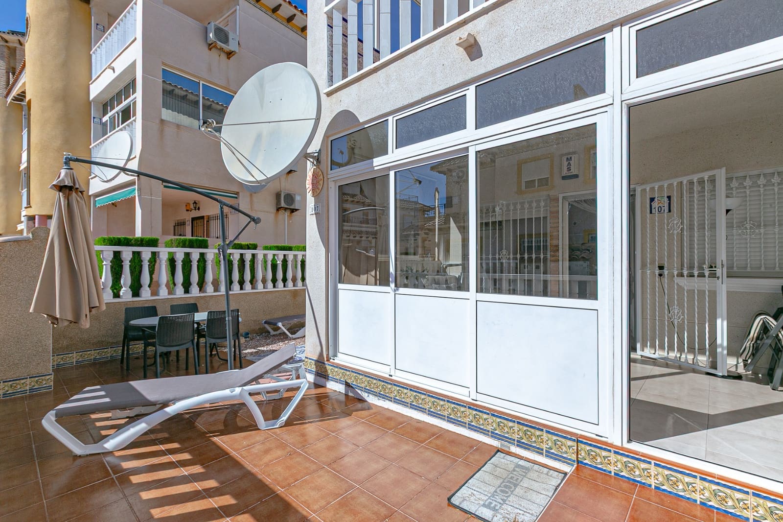 2 makuuhuone Huoneisto myytävänä paikassa La Zenia mukana uima-altaan - 179 900 € (Ref: 9337216)