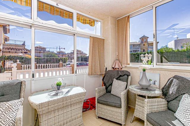 2 slaapkamer Appartement te koop in La Zenia, Orihuela met zwembad - € 195.000 (Ref: 9343869)