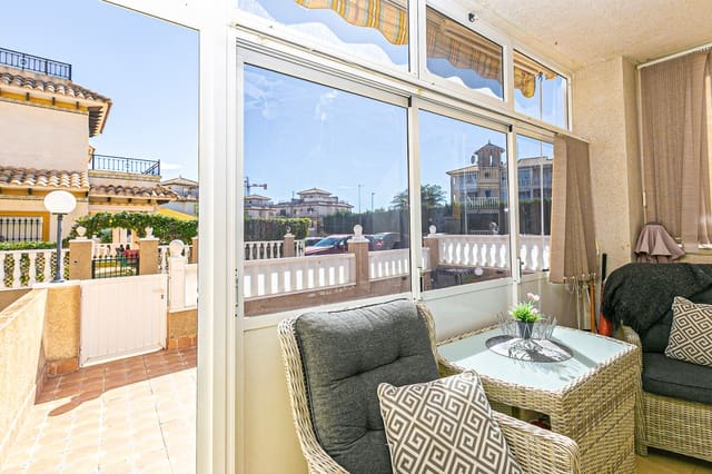 2 slaapkamer Appartement te koop in La Zenia, Orihuela met zwembad - € 195.000 (Ref: 9343869)