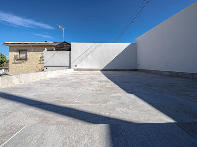 3 chambre Villa/Maison Semi-Mitoyenne à vendre à Los Balcones avec piscine - 349 000 € (Ref: 9345592)