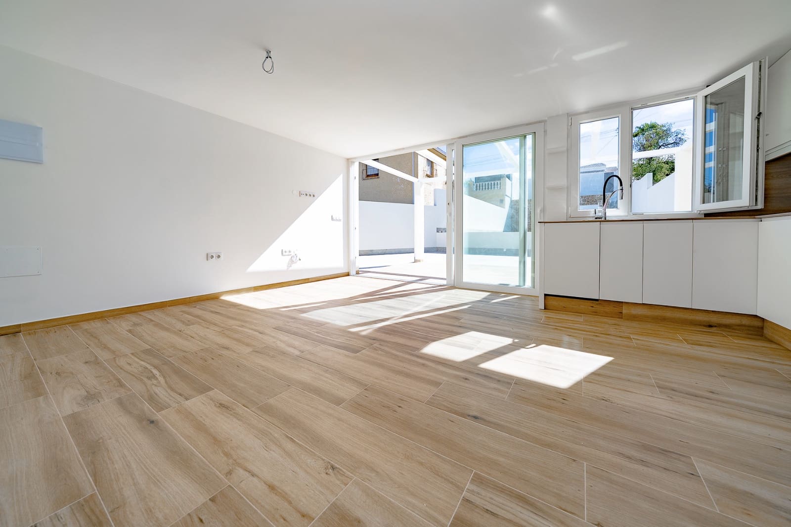 3 soverom Kjedet enebolig til salgs i Los Balcones med svømmebasseng - € 349 000 (Ref: 9345592)