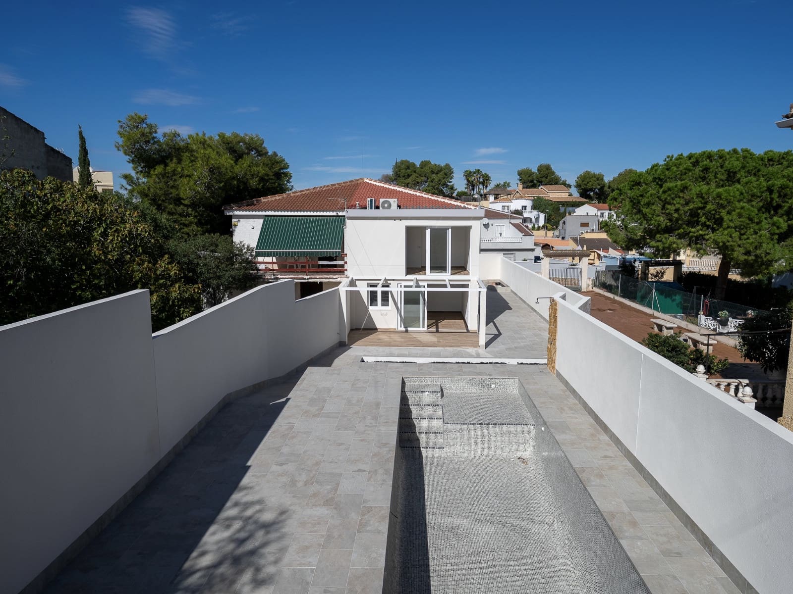 3 soverom Kjedet enebolig til salgs i Los Balcones med svømmebasseng - € 349 000 (Ref: 9345592)